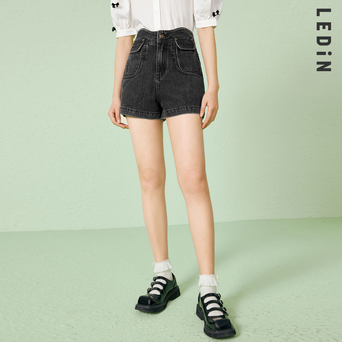 直筒牛仔褲女2021年春季新款褲子女裝童趣花花牛仔褲寬鬆